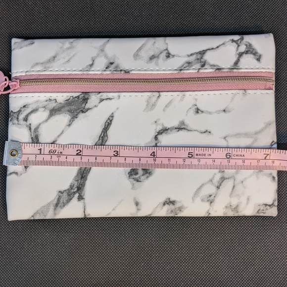 Ipsy cosmetic bag - Picture 6 of 7